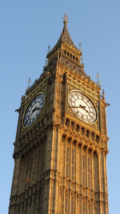 Big Ben Glimmering in London Sunlight